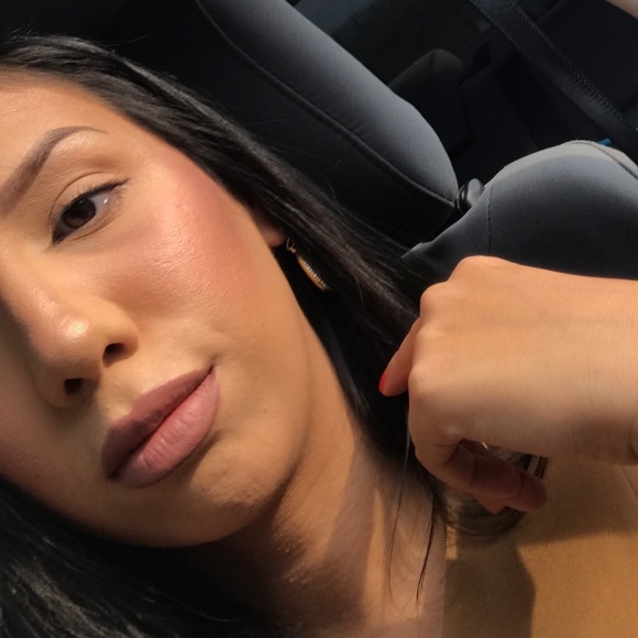 Meet your Posher, Maria - Picture 1 of 1